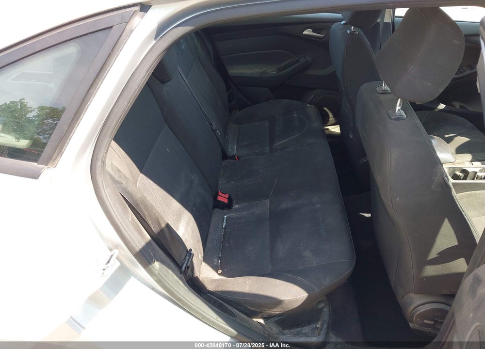 2015 FORD FOCUS VIN: 1FADP3F20FL239360