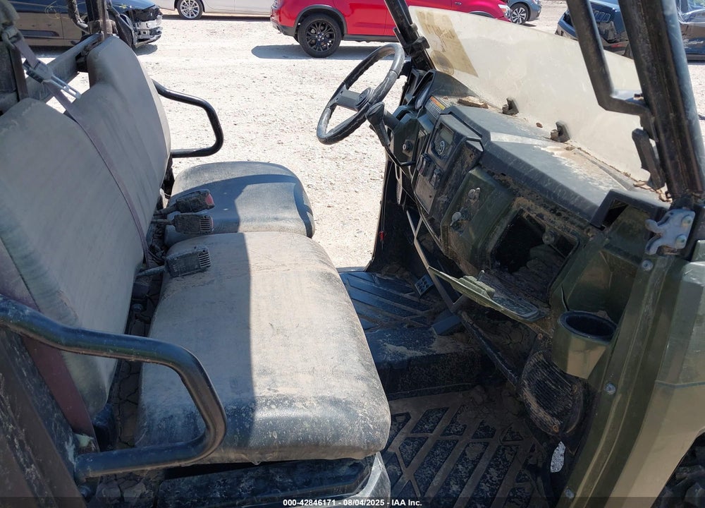 2015 POLARIS RANGER CREW 570 FULL-SIZE VIN: 3NSRUA579FG881758