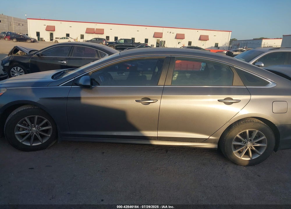 2018 HYUNDAI SONATA SE VIN: 5NPE24AF5JH703009