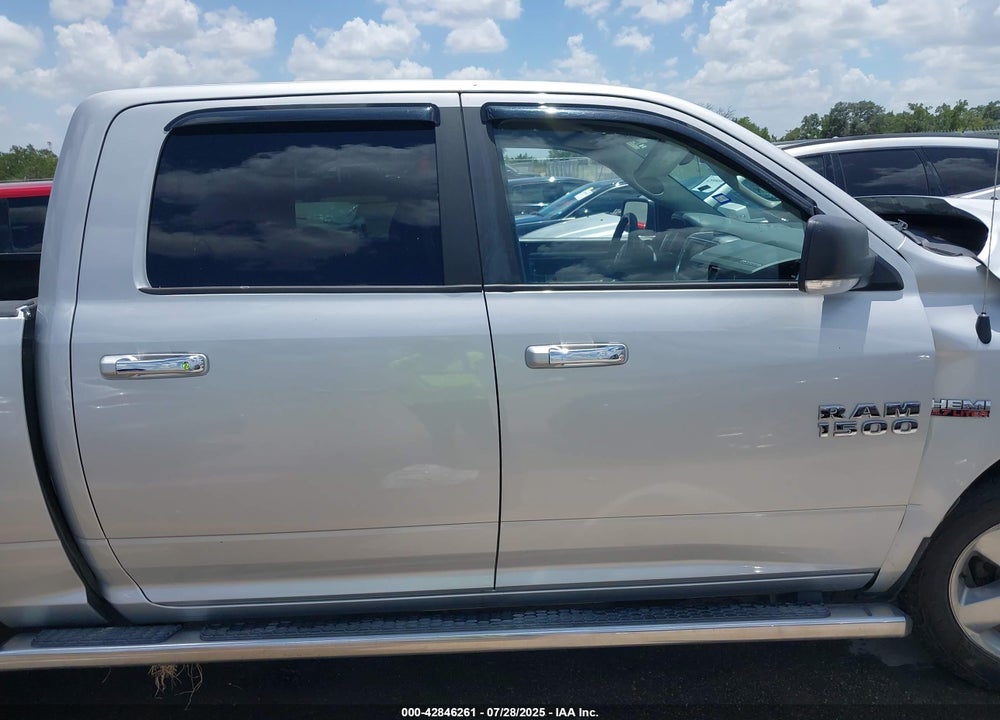 2017 RAM 1500 VIN: 3C6RR7LT4HG607951