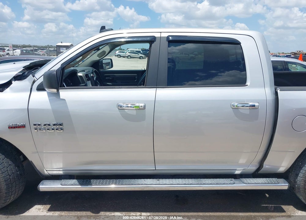 2017 RAM 1500 VIN: 3C6RR7LT4HG607951