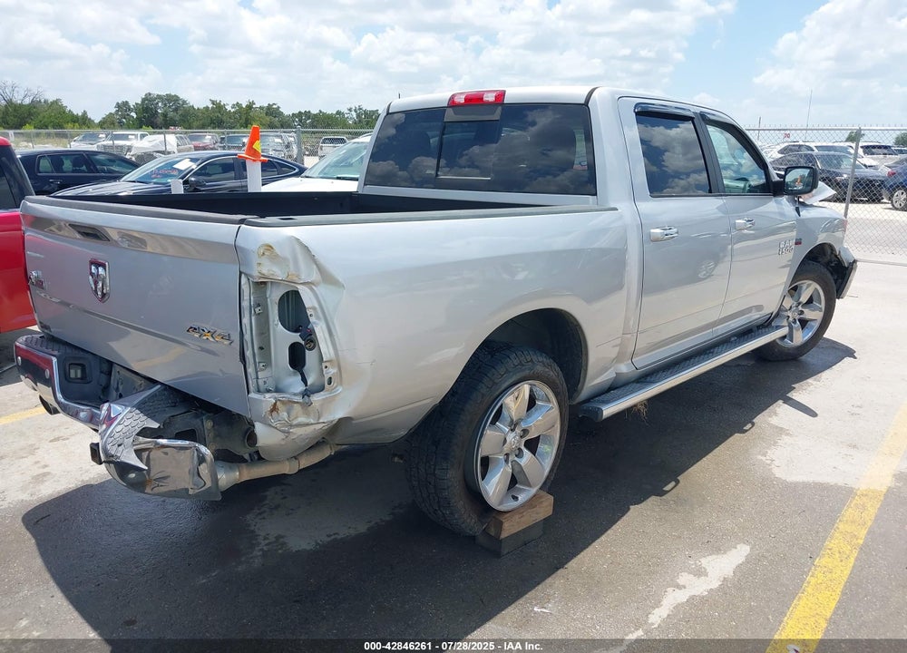 2017 RAM 1500 VIN: 3C6RR7LT4HG607951