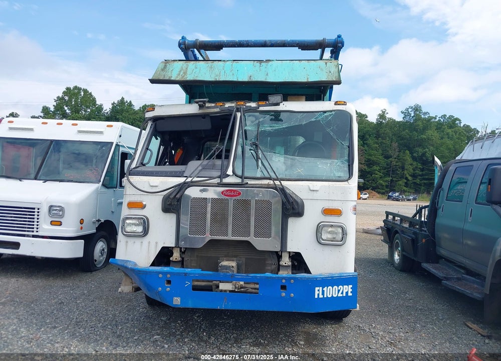 2025 PETERBILT 520 VIN: 3BPDLK0X5SF693847