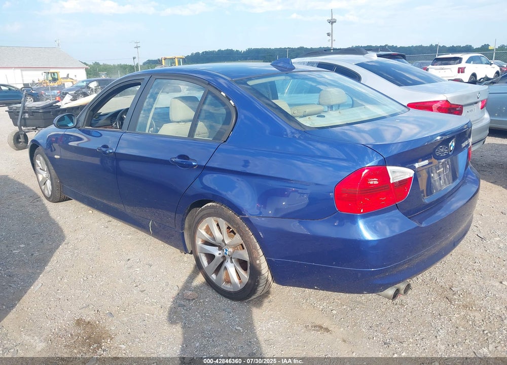 2008 BMW 328XI VIN: WBAVC93558K039897
