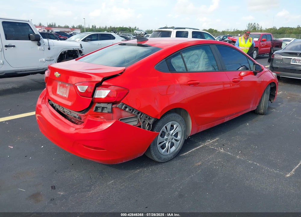 2019 CHEVROLET CRUZE LS VIN: 1G1BC5SM8K7130656