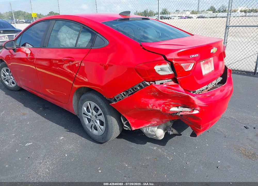 2019 CHEVROLET CRUZE LS VIN: 1G1BC5SM8K7130656