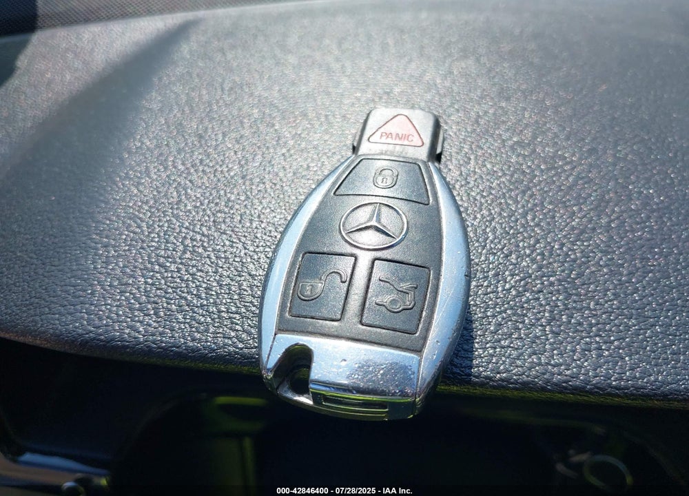 2010 MERCEDES-BENZ E-CLASS VIN: WDDHF8HB1AA147533