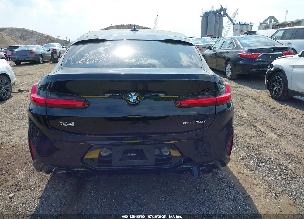 2024 BMW X4 VIN: 5UX33DT00R9V92966
