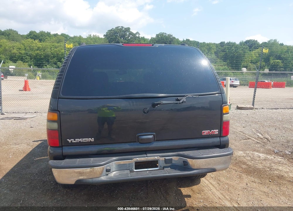 2004 GMC YUKON SLE VIN: 1GKEC13V34J248452