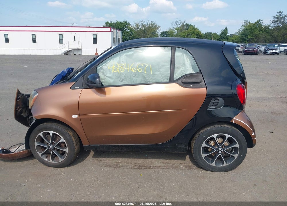 2016 SMART FORTWO VIN: WMEFJ5DA1GK068184