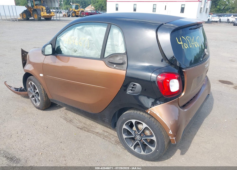 2016 SMART FORTWO VIN: WMEFJ5DA1GK068184
