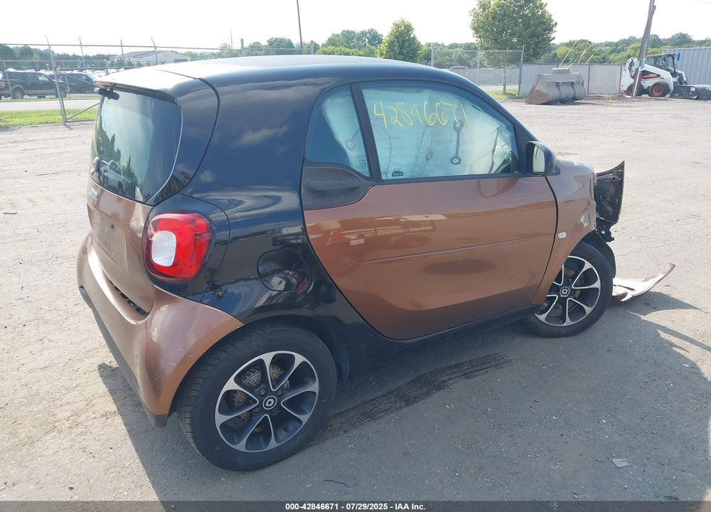 2016 SMART FORTWO VIN: WMEFJ5DA1GK068184