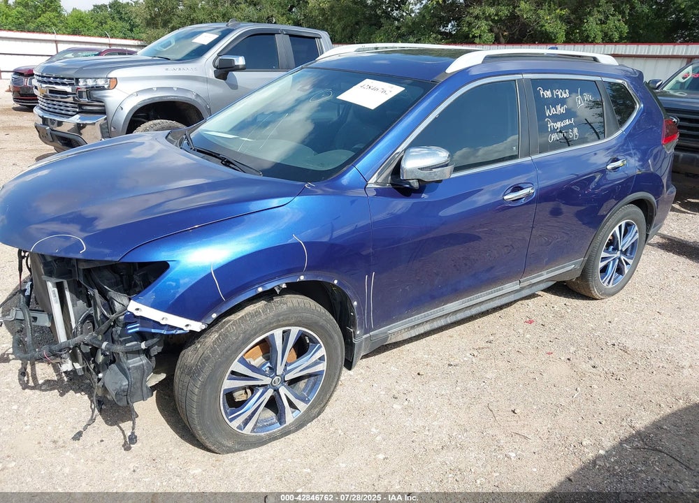 2018 NISSAN ROGUE VIN: 5N1AT2MT3JC807667