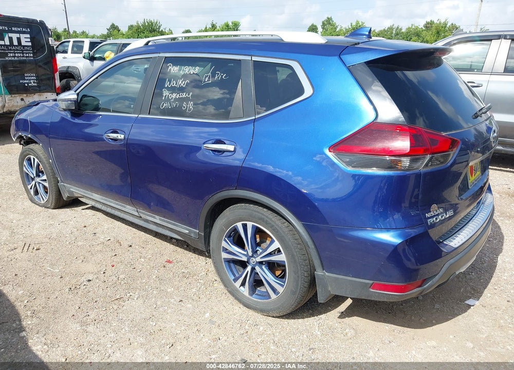 2018 NISSAN ROGUE VIN: 5N1AT2MT3JC807667