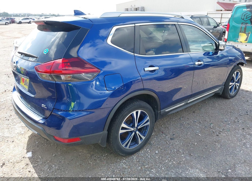 2018 NISSAN ROGUE VIN: 5N1AT2MT3JC807667