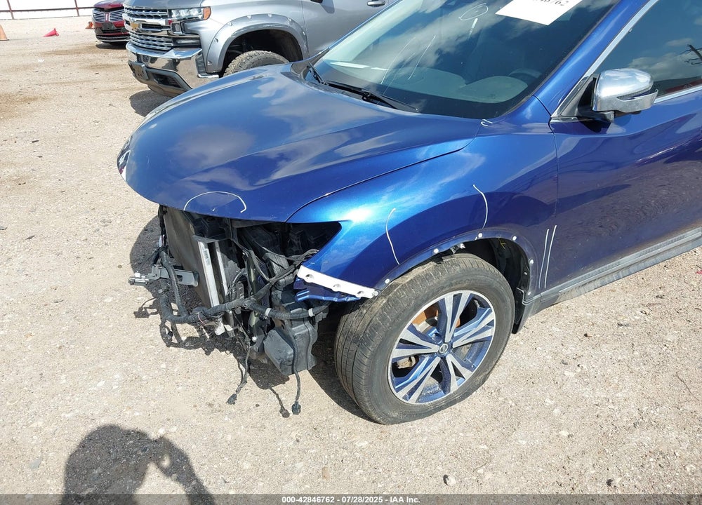 2018 NISSAN ROGUE VIN: 5N1AT2MT3JC807667