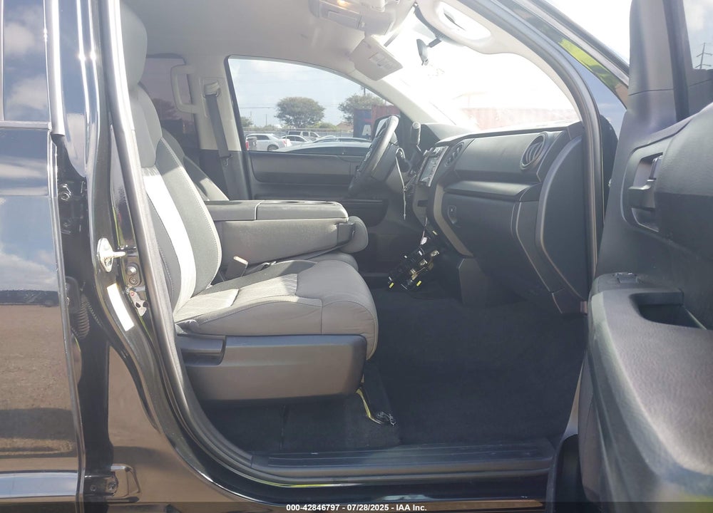 2019 TOYOTA TUNDRA VIN: 5TFRM5F18KX140736