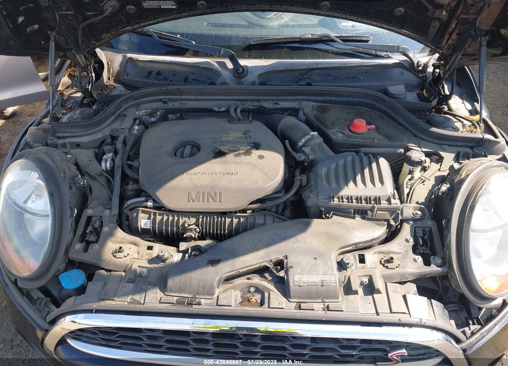 2015 MINI HARDTOP VIN: WMWXP7C50F2A35581