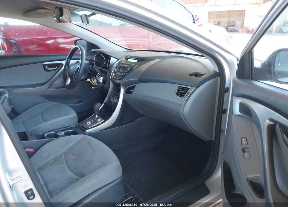 2013 HYUNDAI ELANTRA VIN: KMHDH4AE7DU820694