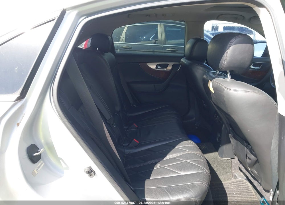 2009 INFINITI FX35 VIN: JNRAS18U69M104428
