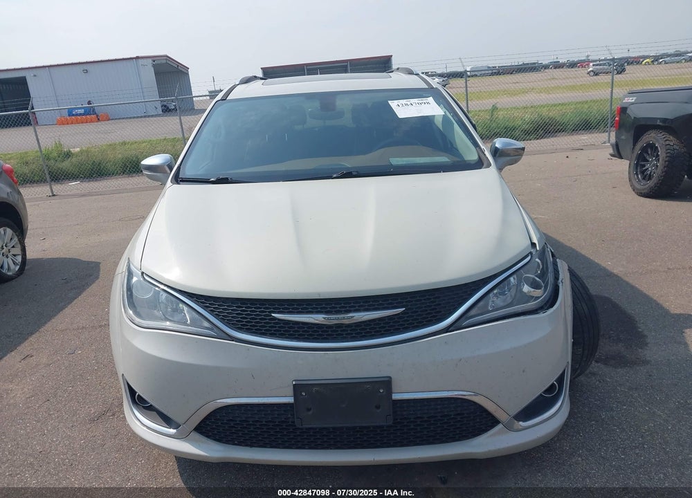 2017 CHRYSLER PACIFICA LIMITED VIN: 2C4RC1GG2HR597788
