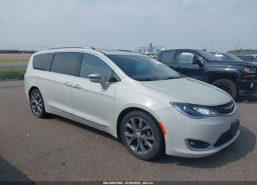 2017 CHRYSLER PACIFICA LIMITED VIN: 2C4RC1GG2HR597788