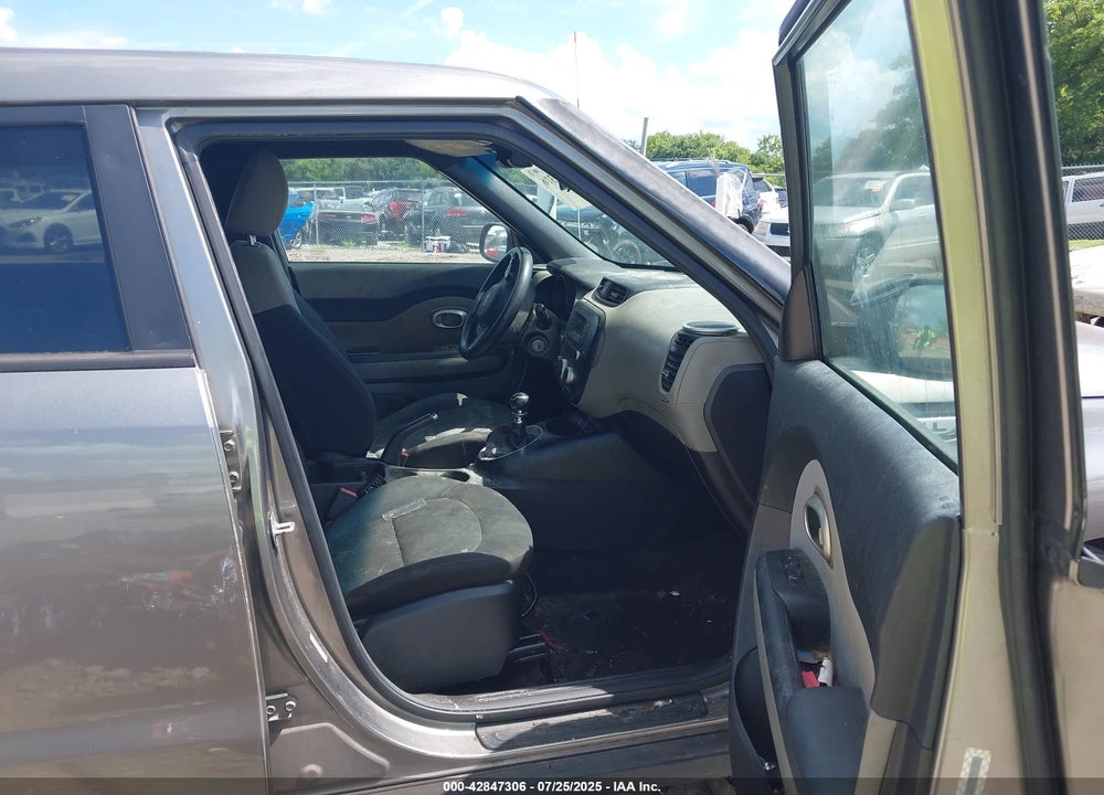 2015 KIA SOUL VIN: KNDJN2A2XF7128683