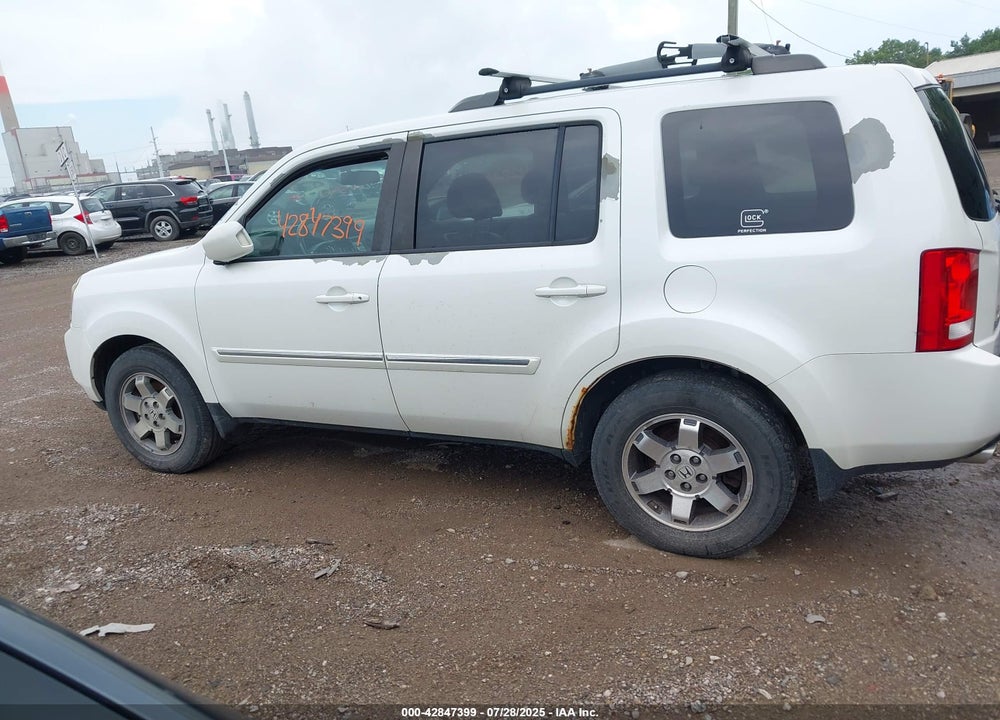 2011 HONDA PILOT VIN: 5FNYF4H97BB008662