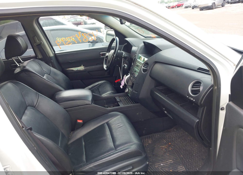 2011 HONDA PILOT VIN: 5FNYF4H97BB008662