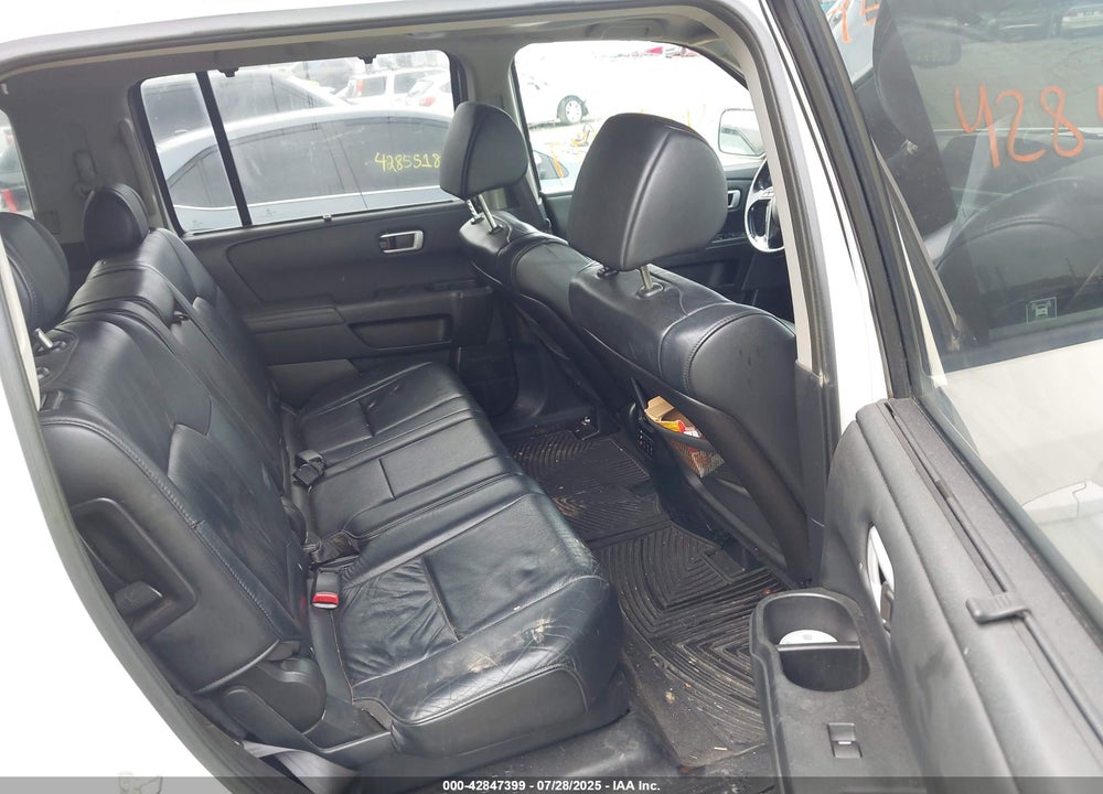 2011 HONDA PILOT VIN: 5FNYF4H97BB008662
