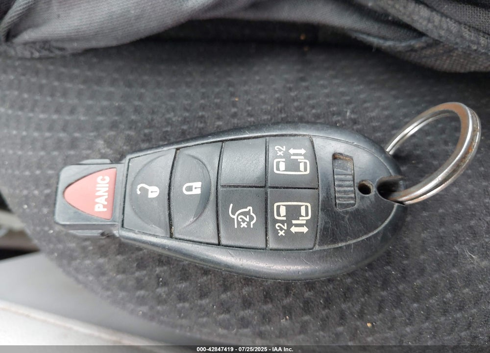 2014 DODGE GRAND CARAVAN VIN: 2C4RDGCG4ER121155