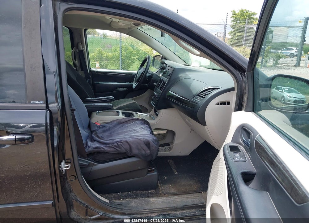 2014 DODGE GRAND CARAVAN VIN: 2C4RDGCG4ER121155