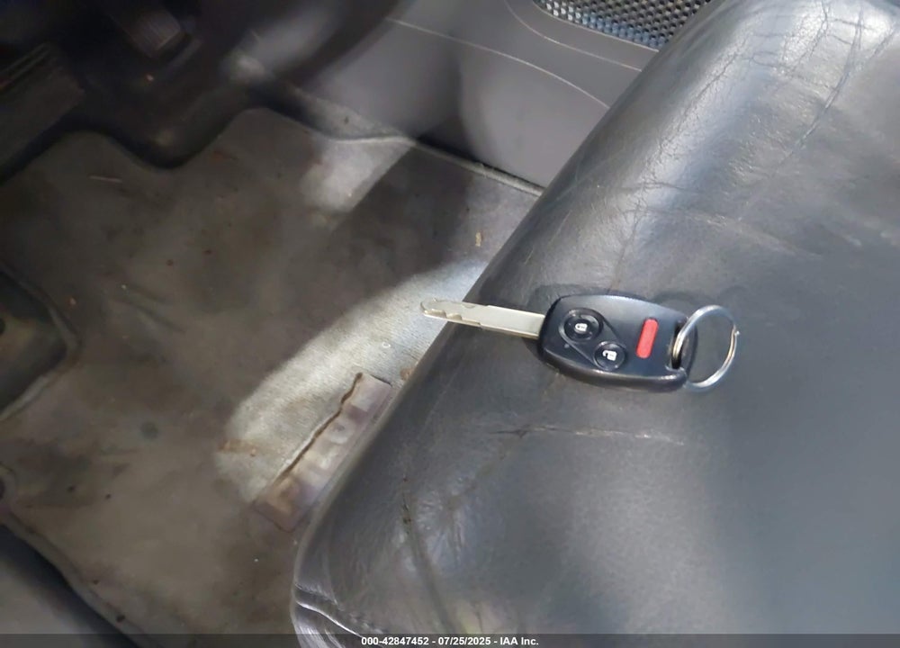 2006 HONDA PILOT VIN: 2HKYF18536H527727