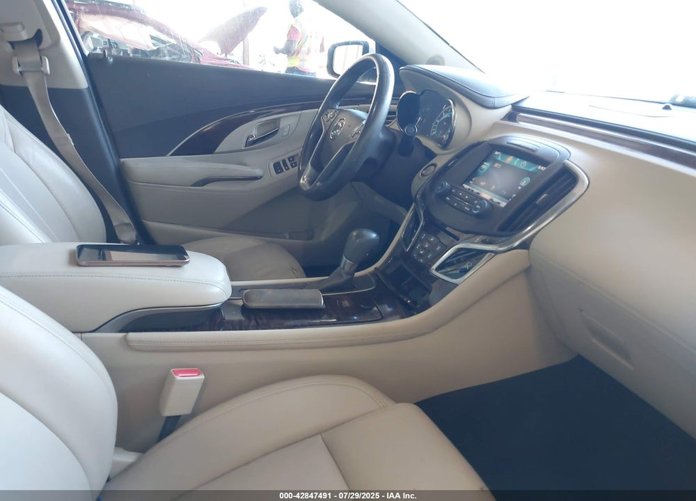 2015 BUICK LACROSSE VIN: 1G4GB5G30FF245131