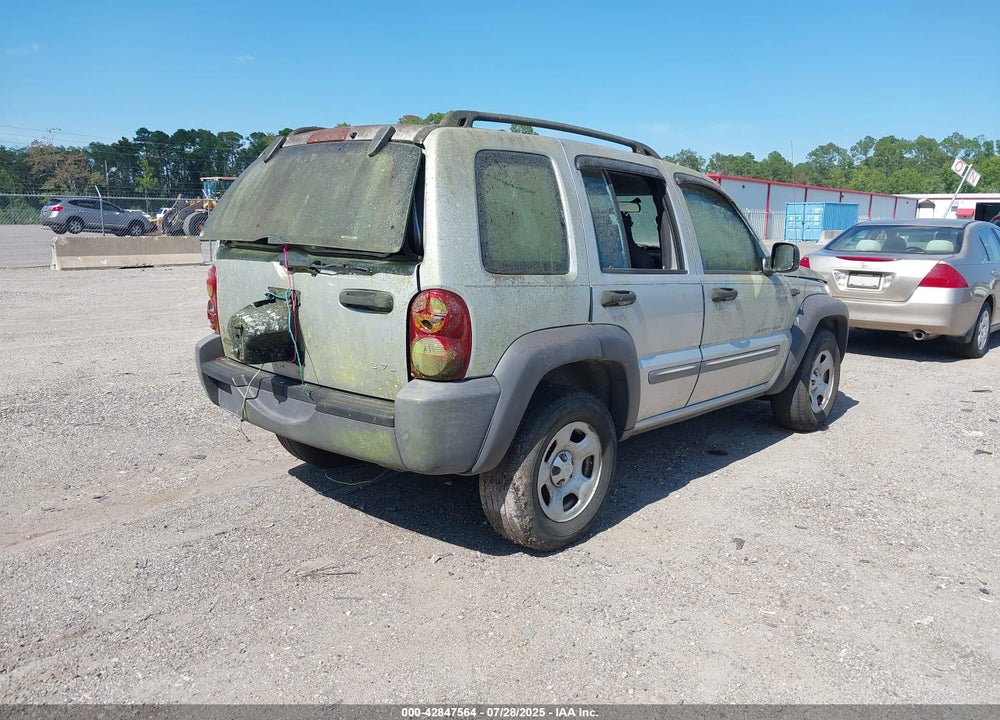 2003 JEEP LIBERTY VIN: 1J4GK48K33W575212