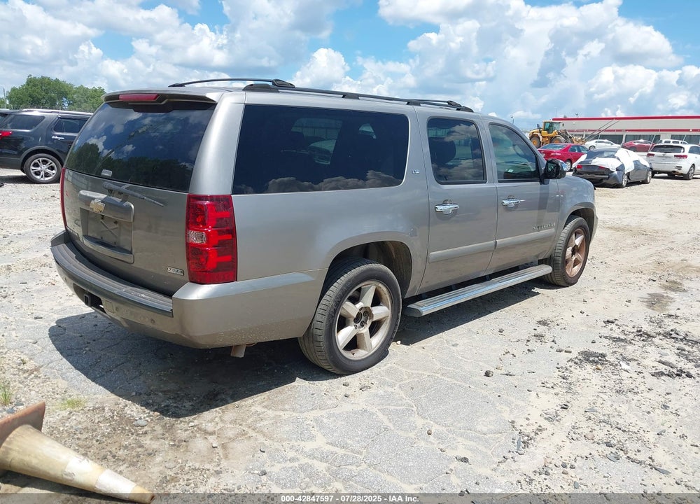 2007 CHEVROLET SUBURBAN 1500 VIN: 3GNFC16007G175621