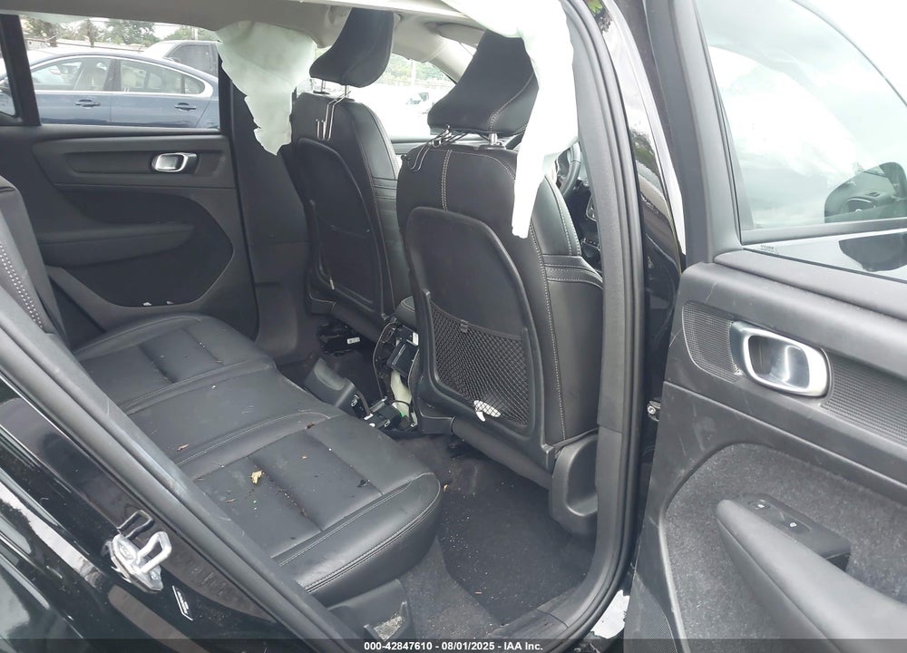 2021 VOLVO XC40 VIN: YV4162UK9M2432149