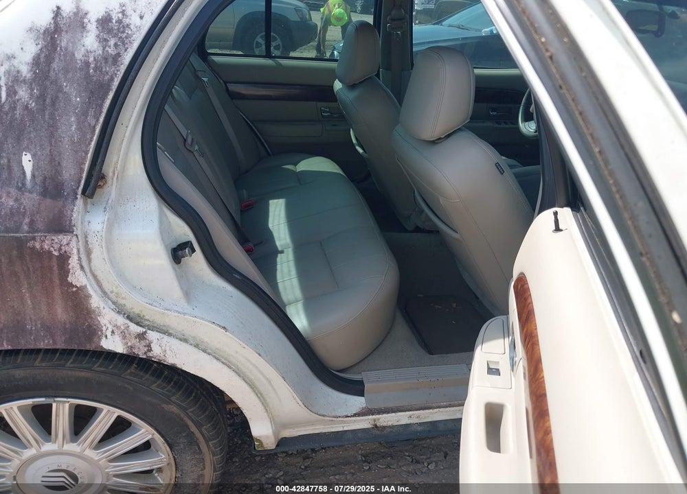 2009 MERCURY GRAND MARQUIS LS (FLEET ONLY) VIN: 2MEHM75V09X608635