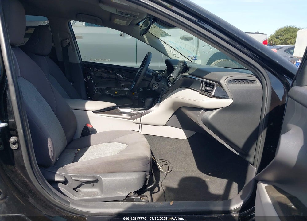 2021 TOYOTA CAMRY LE VIN: 4T1C11AK5MU466209