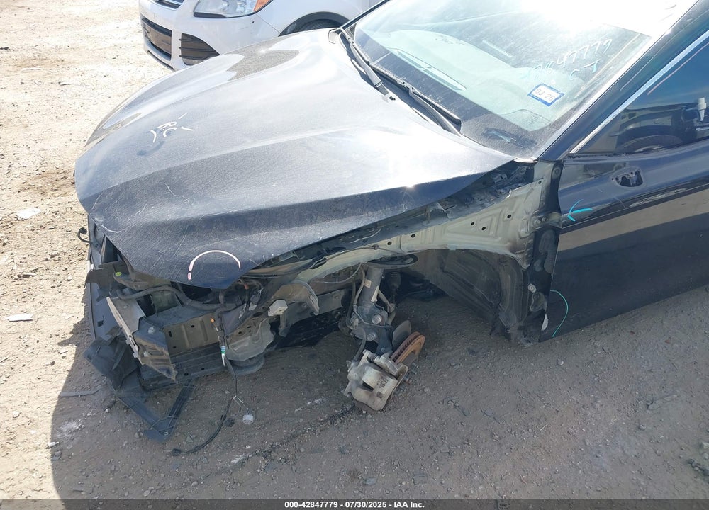 2021 TOYOTA CAMRY LE VIN: 4T1C11AK5MU466209
