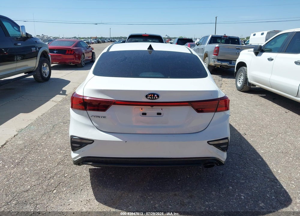 2019 KIA FORTE VIN: 3KPF24AD7KE040986
