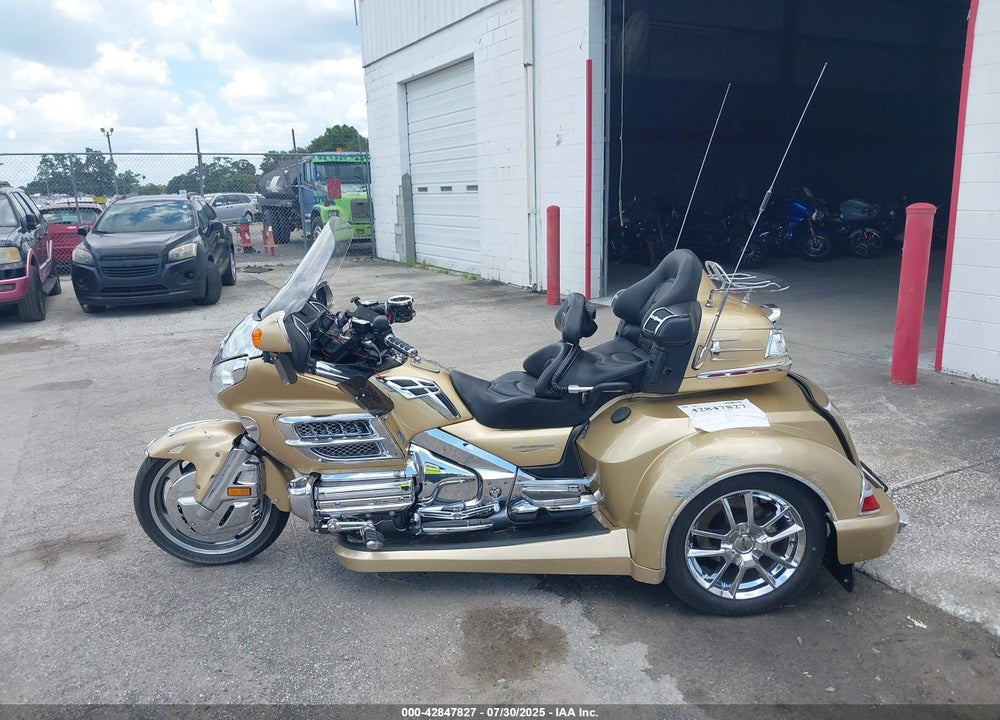 2006 HONDA GL1800 VIN: 1HFSC47F46A507607
