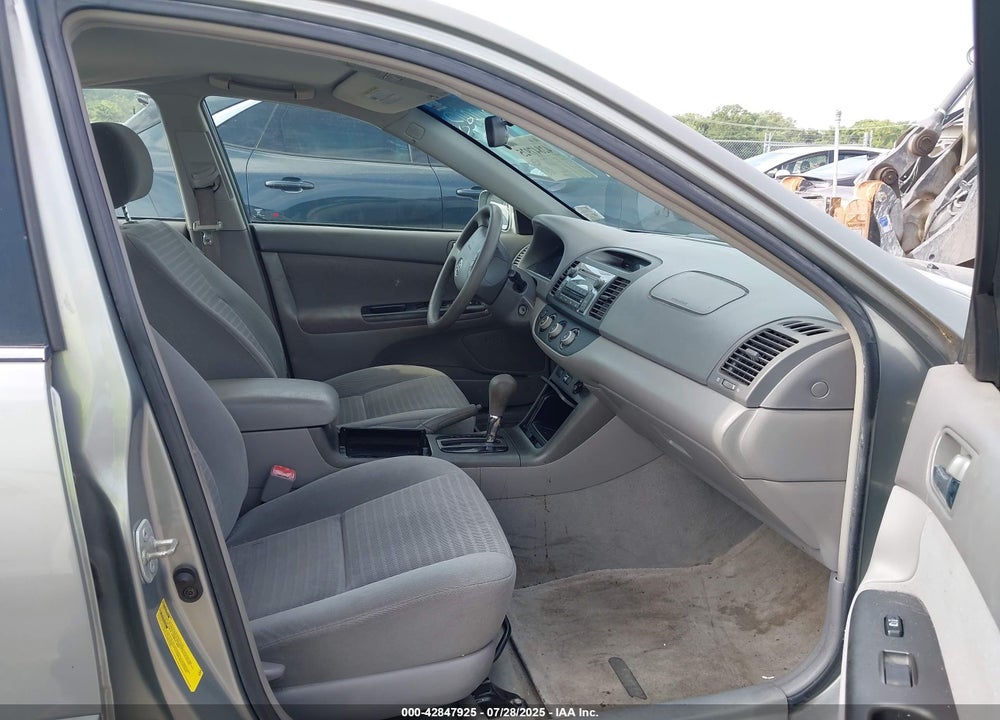 2005 TOYOTA CAMRY LE VIN: 4T1BE30K15U526209