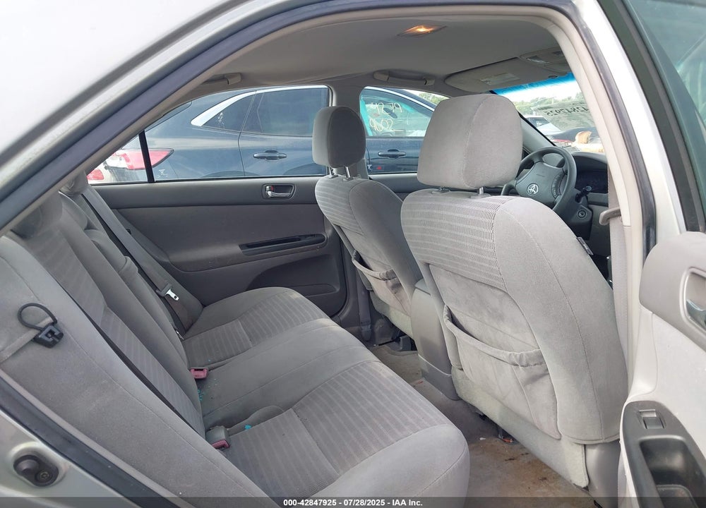 2005 TOYOTA CAMRY LE VIN: 4T1BE30K15U526209
