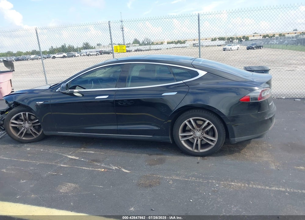 2013 TESLA MODEL S VIN: 5YJSA1CG3DFP25958