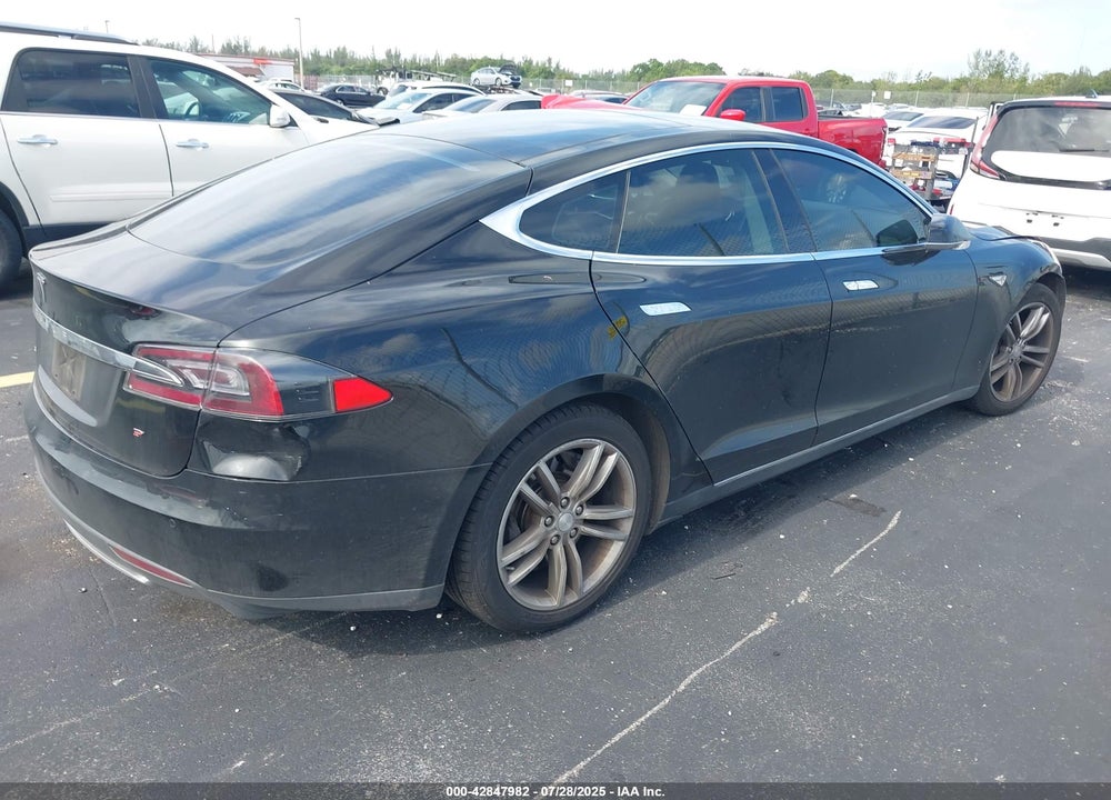 2013 TESLA MODEL S VIN: 5YJSA1CG3DFP25958