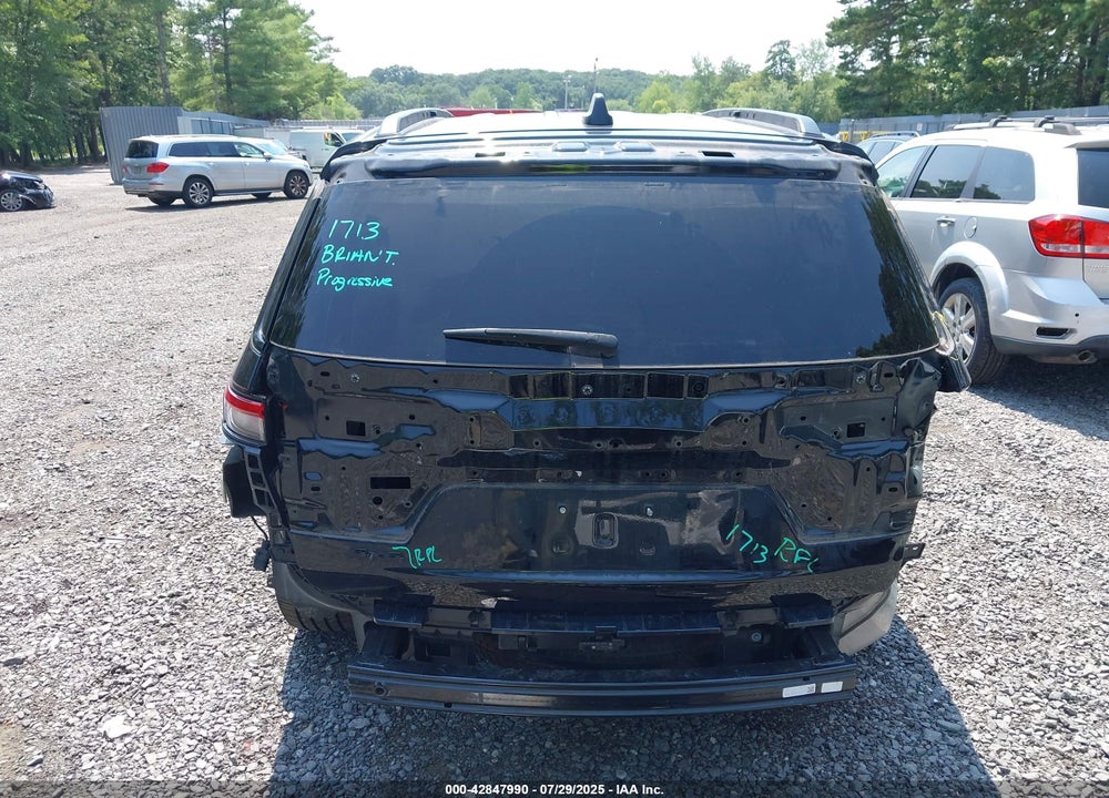 2023 JEEP GRAND CHEROKEE L VIN: 1C4RJKAG7P8852160
