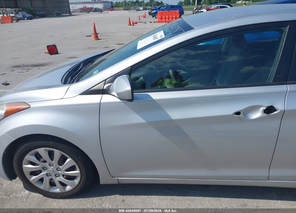 2013 HYUNDAI ELANTRA VIN: 5NPDH4AE9DH227191