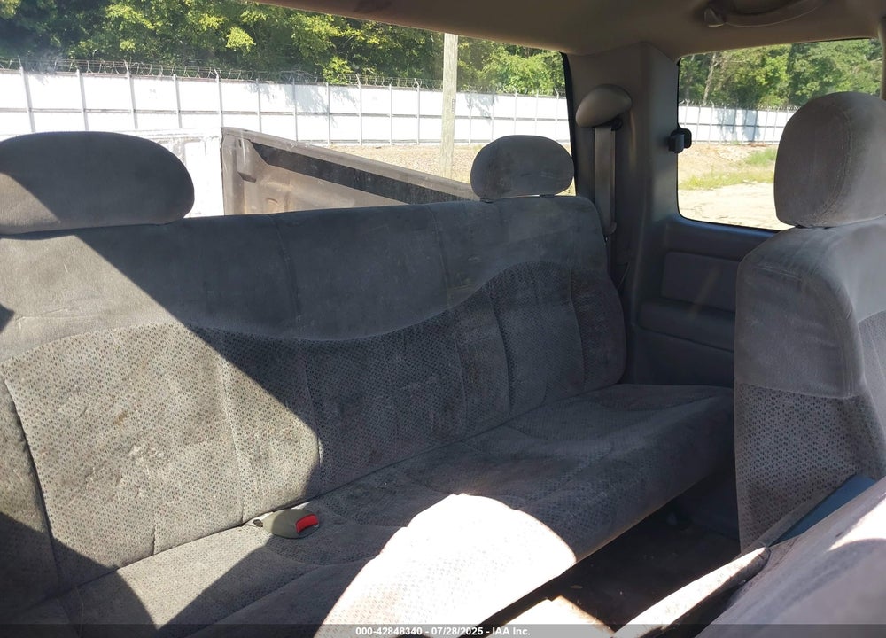 1999 CHEVROLET SILVERADO 1500 LS VIN: 2GCEC19V1X1186227