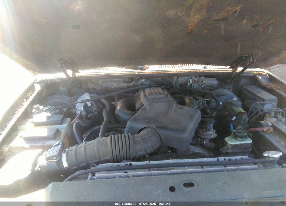 2000 FORD EXPLORER VIN: 1FMDU70E3YUB02516